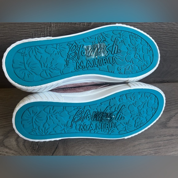 NWT Blowfish Malibu Willa Sneaker Shoes Light Pink Rose Size 7.5 - Picture 4 of 6